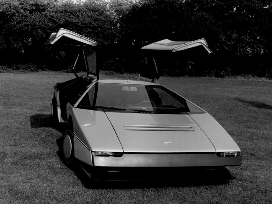  Aston Martin Bulldog Concept 1980 года  (фото 12 из 18)